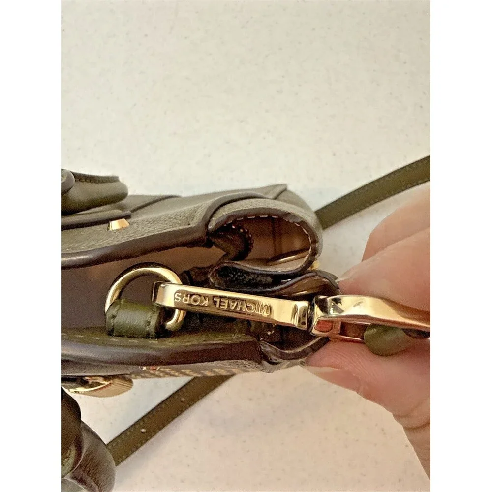 MICHAEL KORS HAYES Medium Leather Messenger Bag Green W/ Matching Wallet